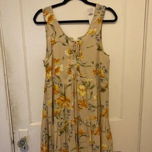 NWT American Eagle Floral Summer Dress. Medium.